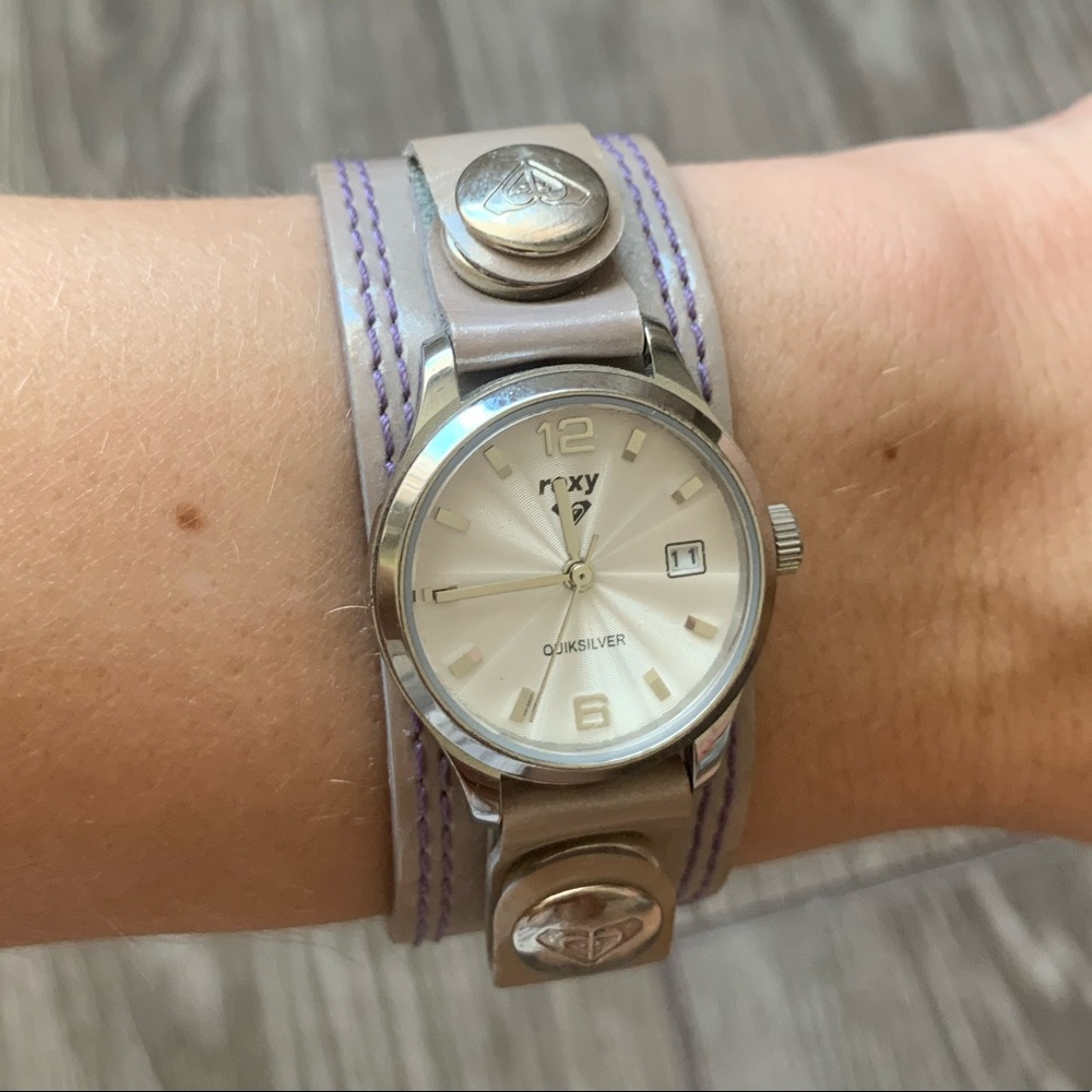 Light Purple Girls Roxy Watch Quicksilver - Picture 7 of 7